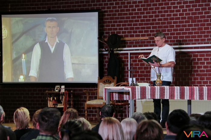 Rékasi Károly –  Szerelmem, Erdély című irodalmi estje Kecelen (2020)